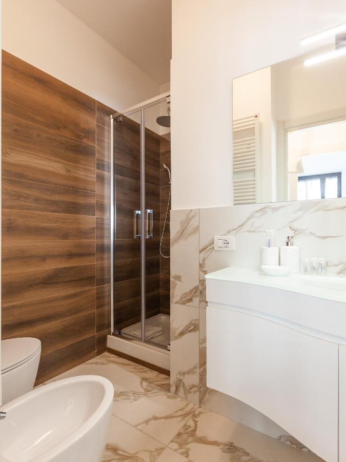 Easyhomes-Madonnina View Милано Екстериор снимка