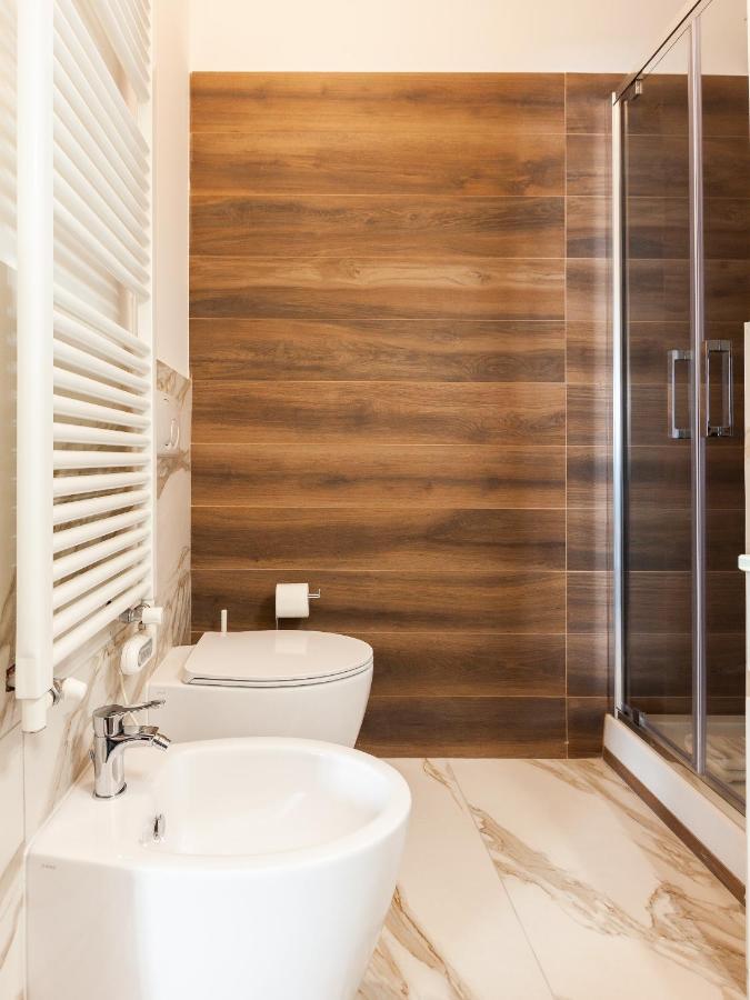 Easyhomes-Madonnina View Милано Екстериор снимка